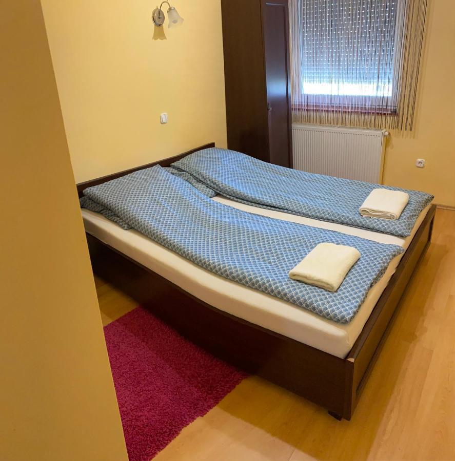 Pandora Pool Apartman Hajdúszoboszló Eksteriør billede