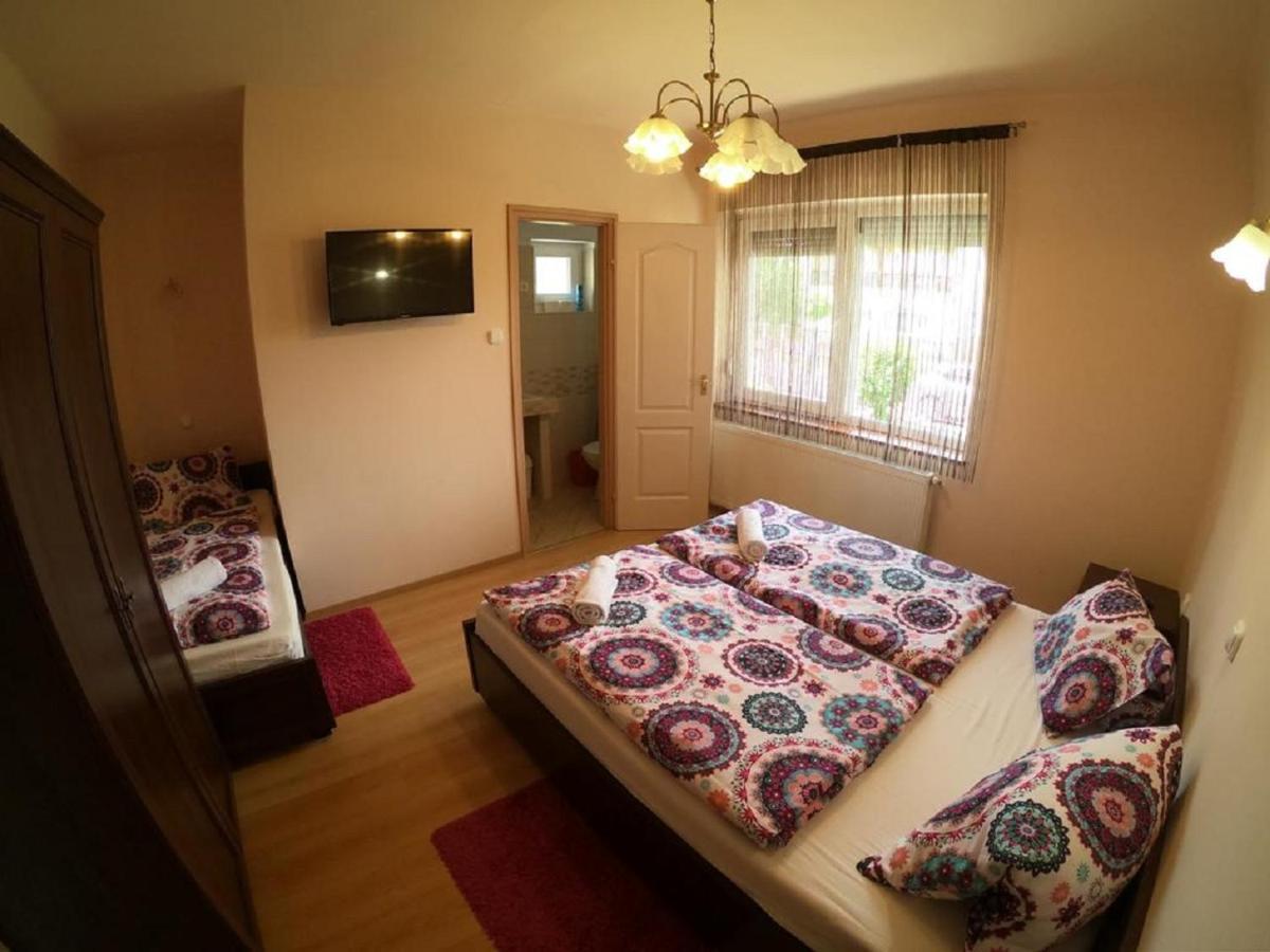 Pandora Pool Apartman Hajdúszoboszló Eksteriør billede